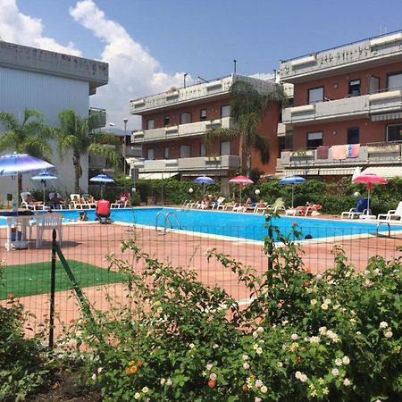 Taormina Mare Piscina Fondachello Apartment ฟอนดาเคลโล ภายนอก รูปภาพ