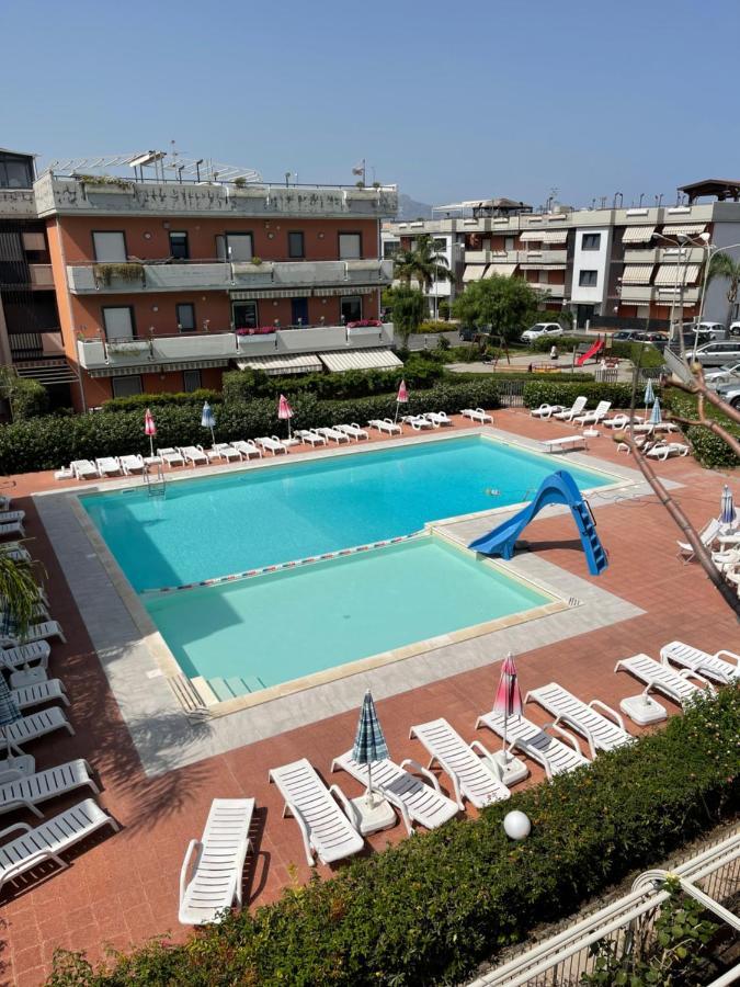 Taormina Mare Piscina Fondachello Apartment ฟอนดาเคลโล ภายนอก รูปภาพ